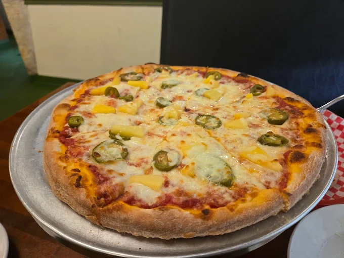 Pineapple and jalapeno pizza